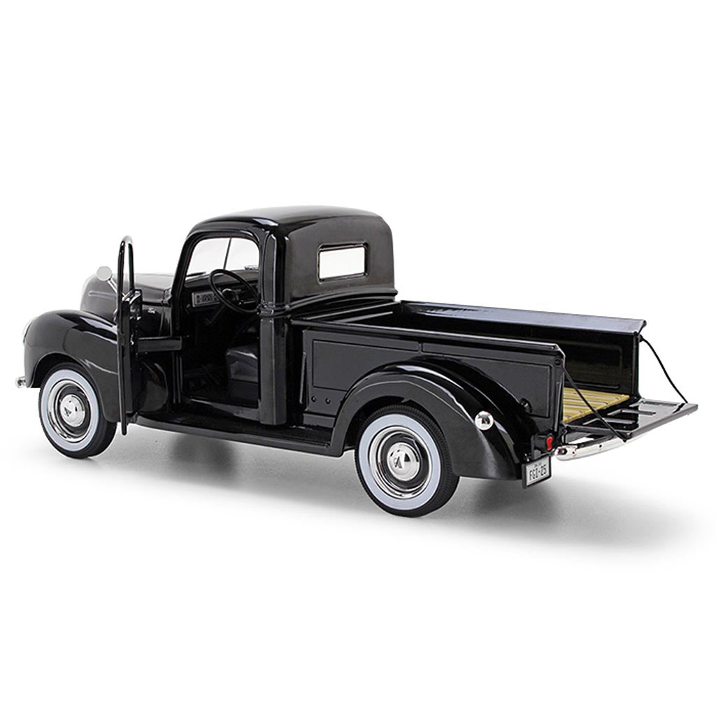 1940 Ford Pickup (Black)