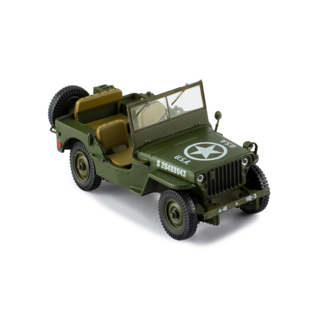 Model of a green military jeep with a star emblem on a white background