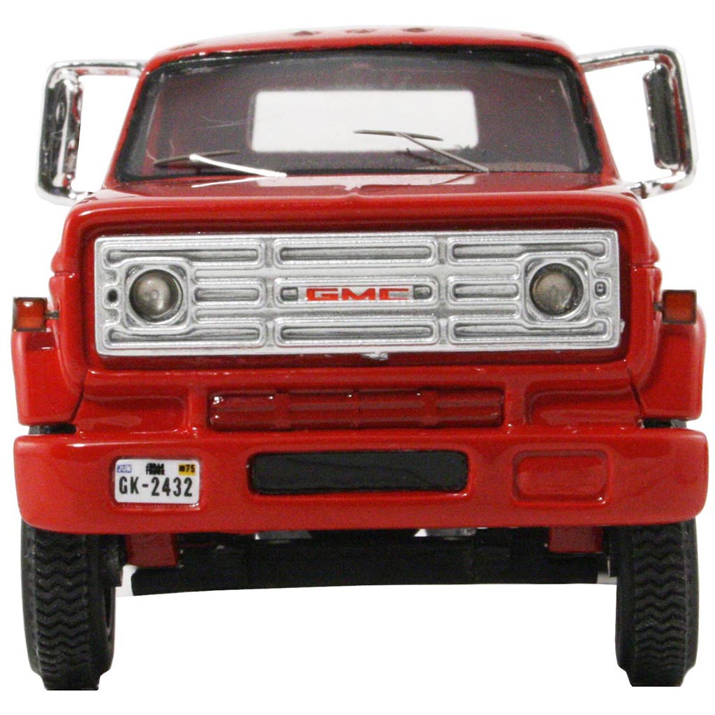 1975 GMC 6000 Medium-Duty Flatbed Truck (Red)
