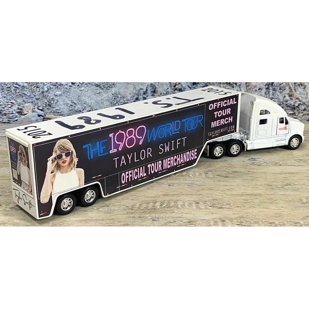 Kenworth T700 w/Merch Sales Trailer "Upstaging Inc. - Taylor Swift - The 1989 World Tour 2015 - Merch Trailer"