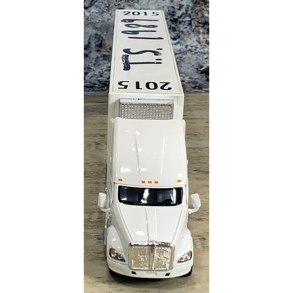 Kenworth T700 w/Merch Sales Trailer "Upstaging Inc. - Taylor Swift - The 1989 World Tour 2015 - Merch Trailer"