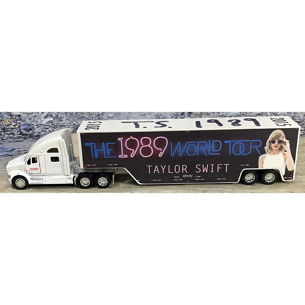 Kenworth T700 w/Moving Van Trailer "Upstaging Inc. - Taylor Swift - The 1989 World Tour 2015 - Version 2"