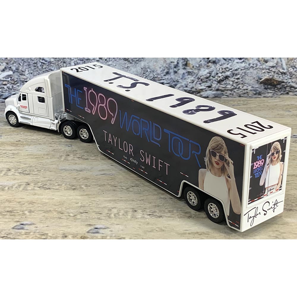 Kenworth T700 w/Moving Van Trailer "Upstaging Inc. - Taylor Swift - The 1989 World Tour 2015 - Version 2"