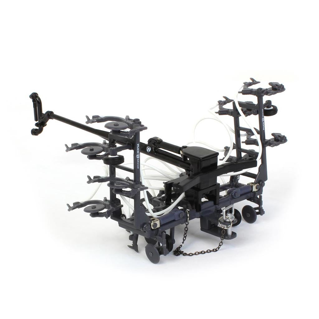 Puck Manure Dietrich Toolbar with Mounted Swingarm