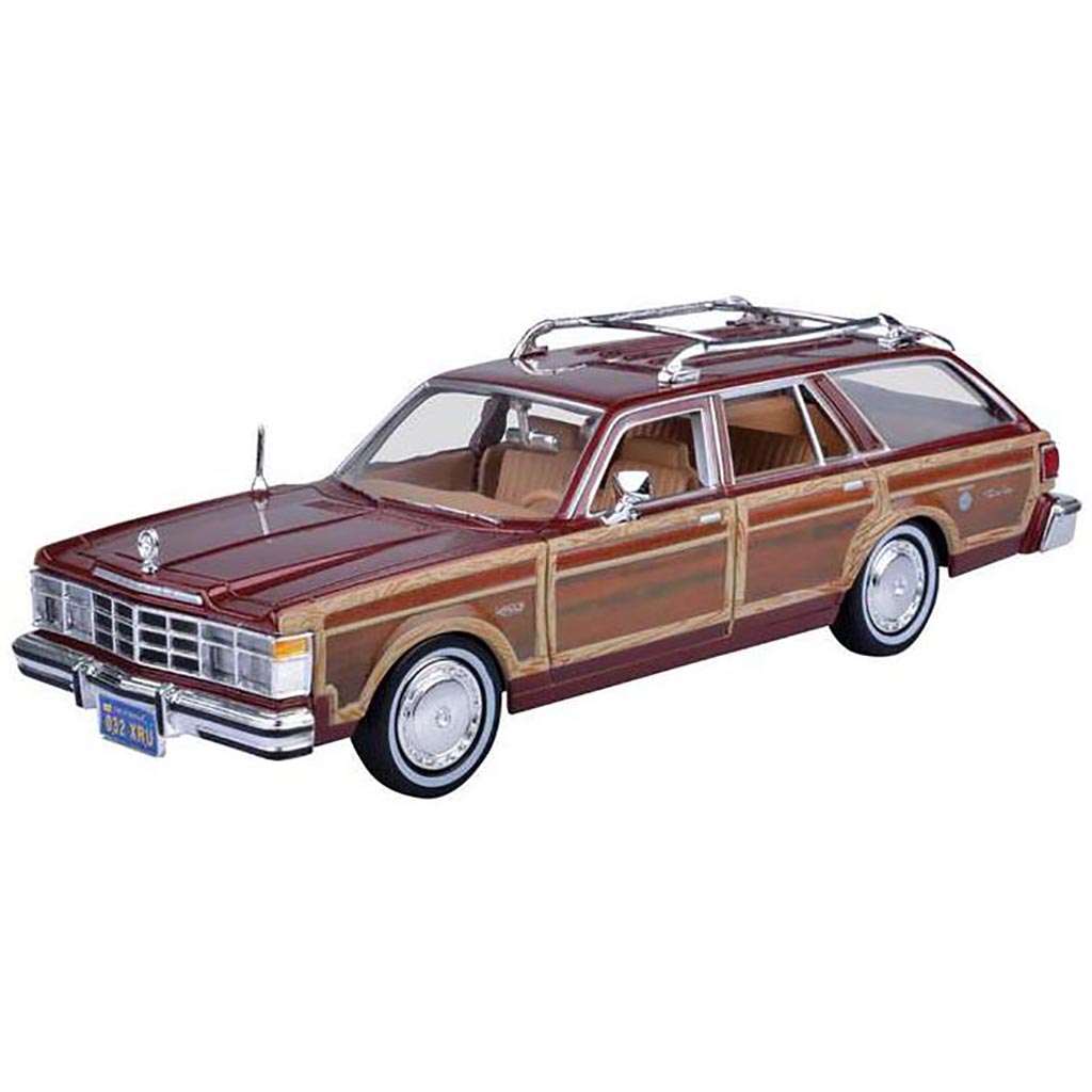 1979 Chrysler LeBaron Town & Country Station Wagon (Sable Tan)