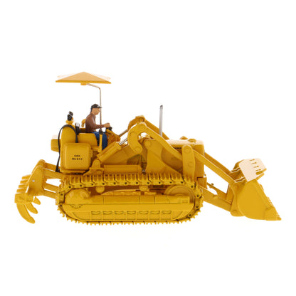 1:50th Scale CAT Yellow Diecast Model of a Caterpillar 977D Traxcavator Track-Type Loader with Driver and Shade Umbrella Photographed on a White Background