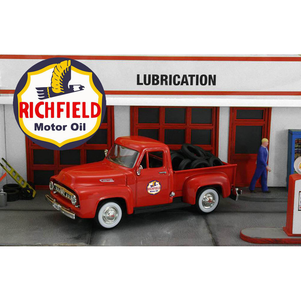 1953 Ford F-100 Pickup "Richfield Motor Oil" w/Tire Load