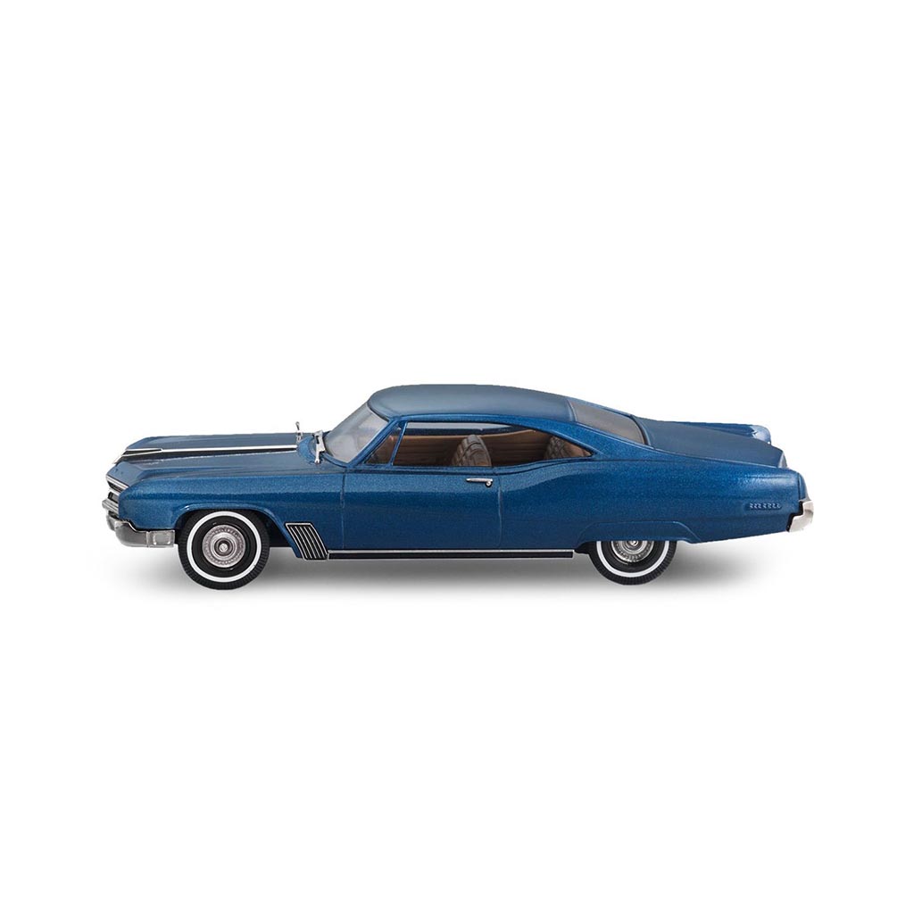 1967 Buick Wildcat 2-Door Hard Top (Blue Mist Poly)