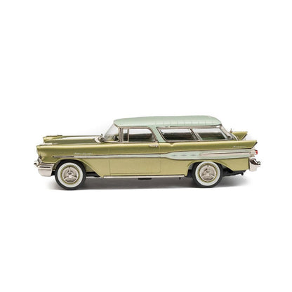 1957 Pontiac Safari Station Wagon (Seacrest Green/Limefire Green)