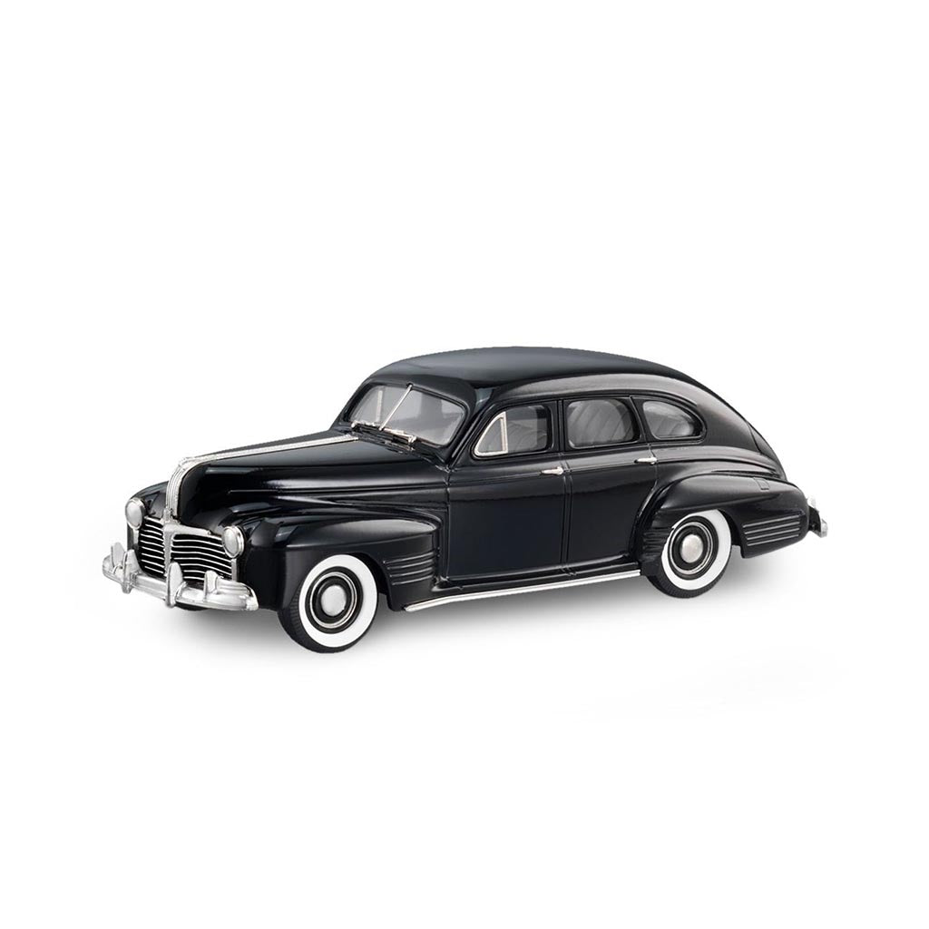 1941 Pontiac Streamliner "Torpedo" Sedan Coupe (Black)