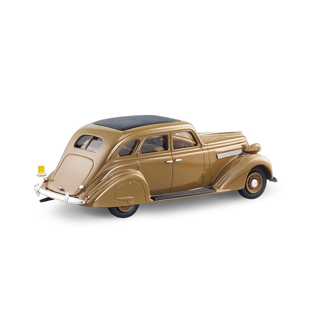 1939 Nash Ambassador Eight 4-Door Sedan (Brown)