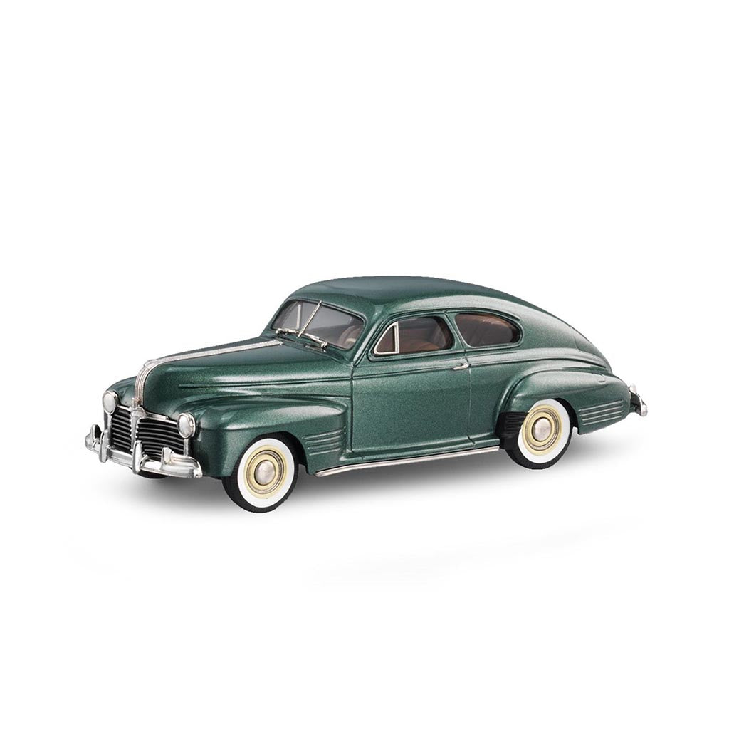 1941 Pontiac Streamliner "Torpedo" Sedan Coupe (Thetis Green Poly)