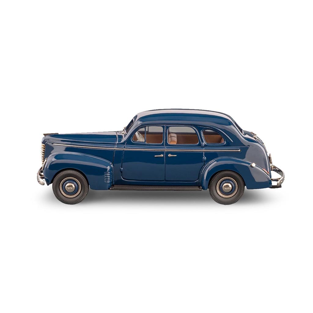 1939 Nash Ambassador Eight 4-Door Fastback Sedan (Dark Blue)