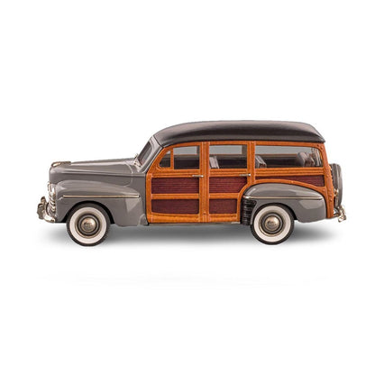 1948 Ford V-8 Woody Station Wagon (Gray)