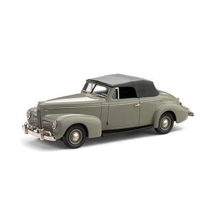 1940 Nash Ambassador Eight Convertible (Dove Gray/Black)