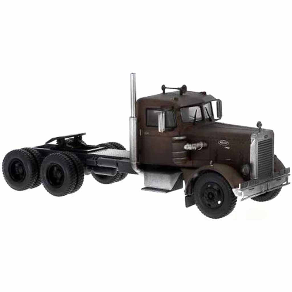 1955 Peterbilt 281 Tractor (Rusty/Weathered)