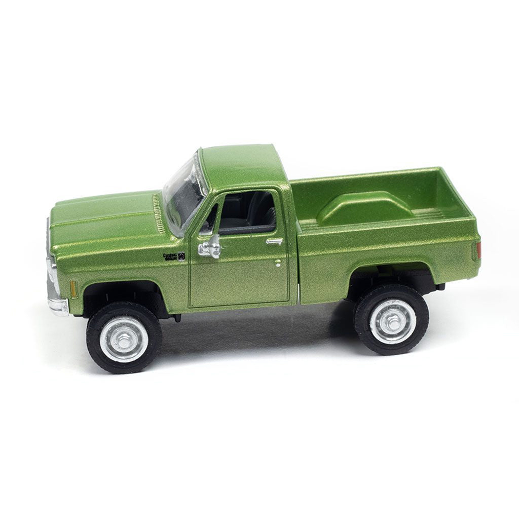 1975 Chevrolet Custom Deluxe C-10 Shortbed Fleetside 4x4 Pickup Truck (Lime Green Poly)