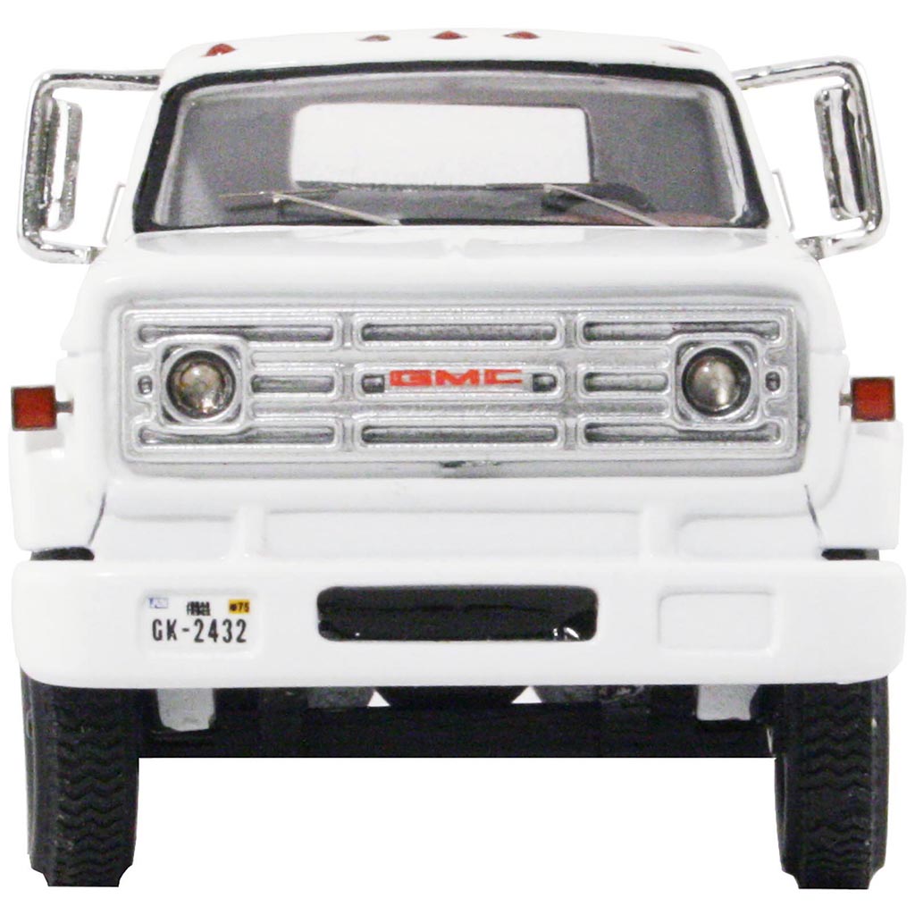 1975 GMC 6000 Medium-Duty Flatbed Truck (White)