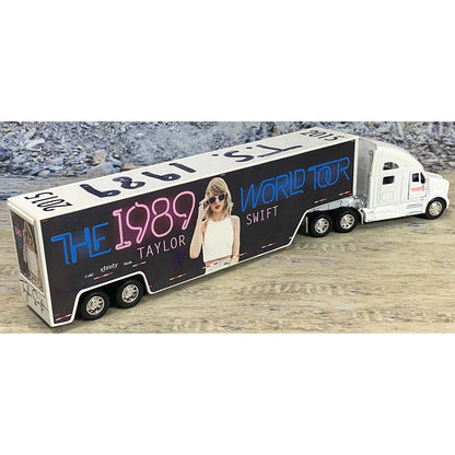 Kenworth T700 w/Moving Van Trailer "Upstaging Inc. - Taylor Swift - The 1989 World Tour 2015 - Version 1"