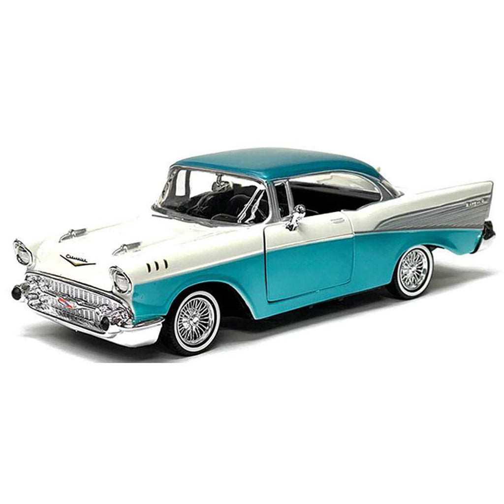 1957 Chevrolet Bel Air Coupe Lowrider (Turquoise/Cream)