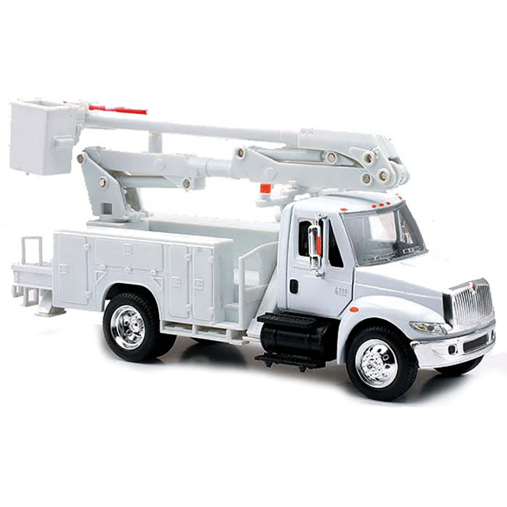 International 4200 Bucket Truck (White)