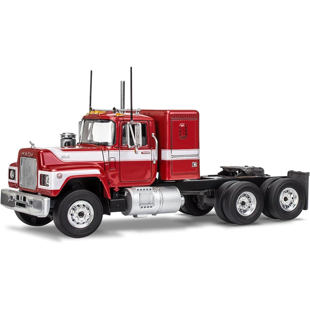 Mack R-Model Tractor (Model Kit)