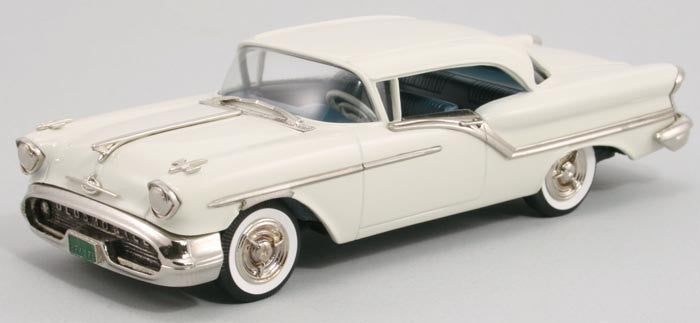 1957 Oldmobile Super 88 2-Door Holiday Coupe (Victoria White)
