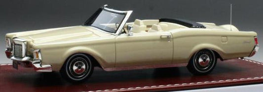 1971 Lincoln Continental Mark III Convertible (Yellow)