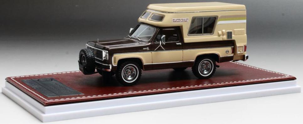 1977 Chevrolet K5 Blazer Chalet (Brown/Beige)