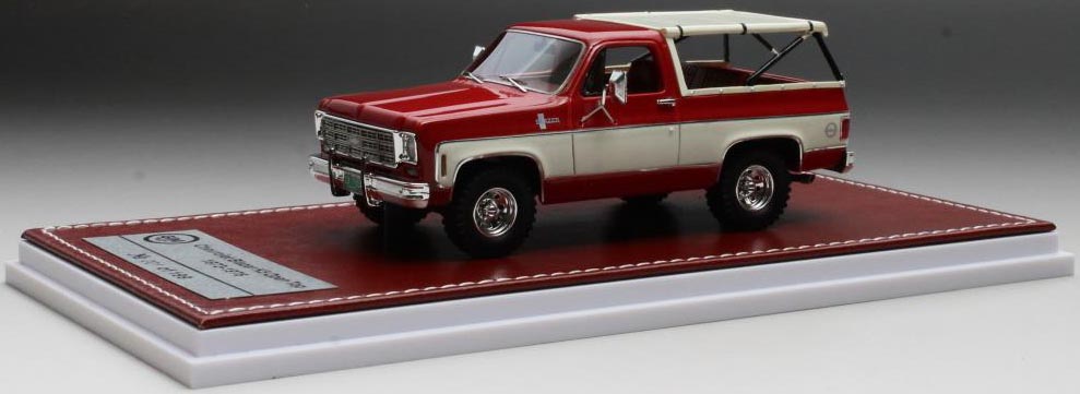 1974 Chevrolet K5 Blazer Open Top (Red/White)