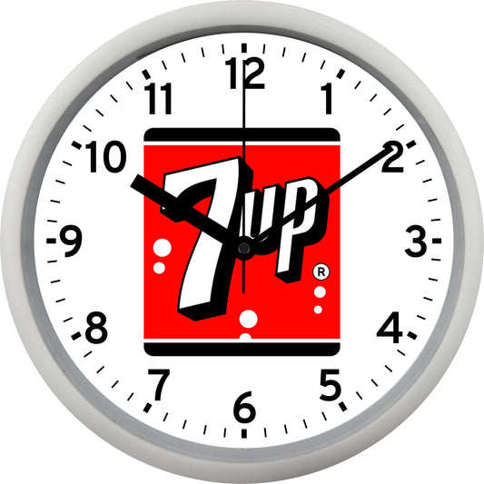 7UP Soft Drink - Logo Used from 1939-1969 Wall Clock