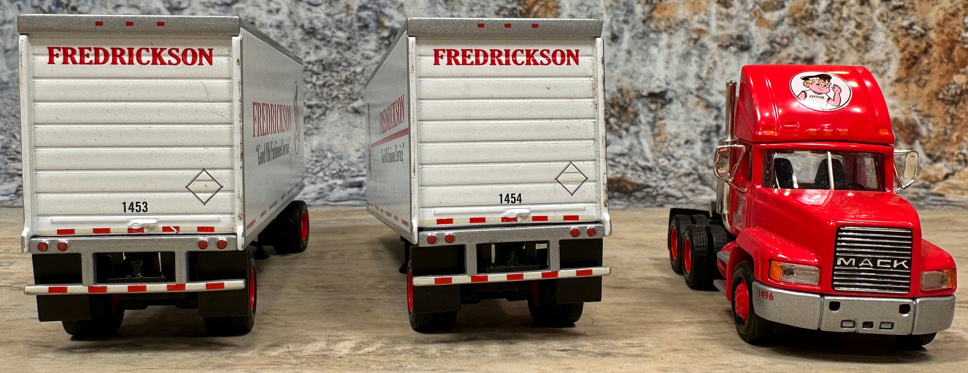 Mach CH600 w/Double 28' Dry Van Pup Trailers "Fredrickson"
