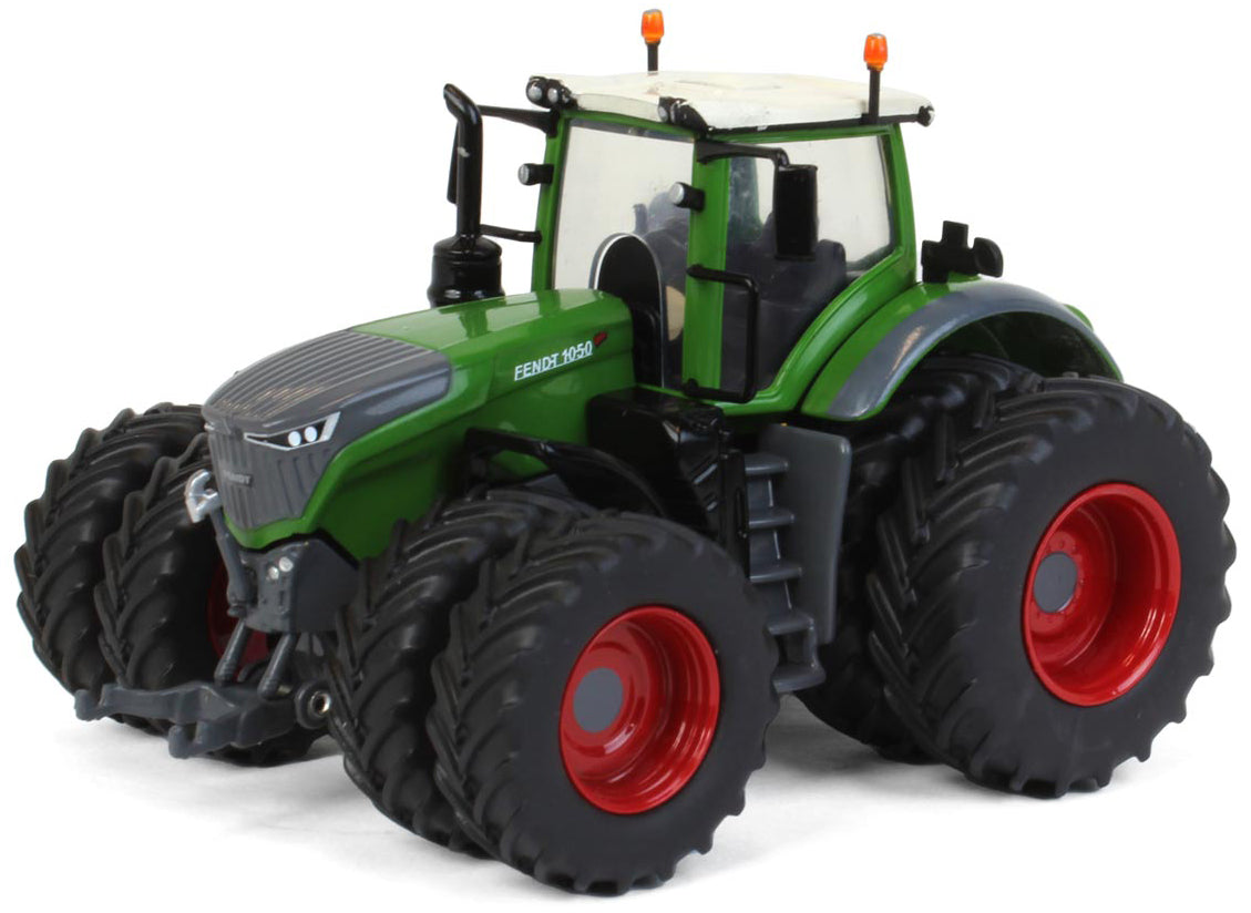 Fendt store toy tractor